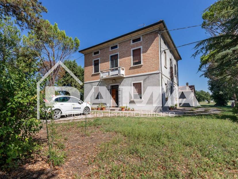 Terratetto unifamiliare 335 m², buono stato, Villanova, Forlì — foto 3 di 47