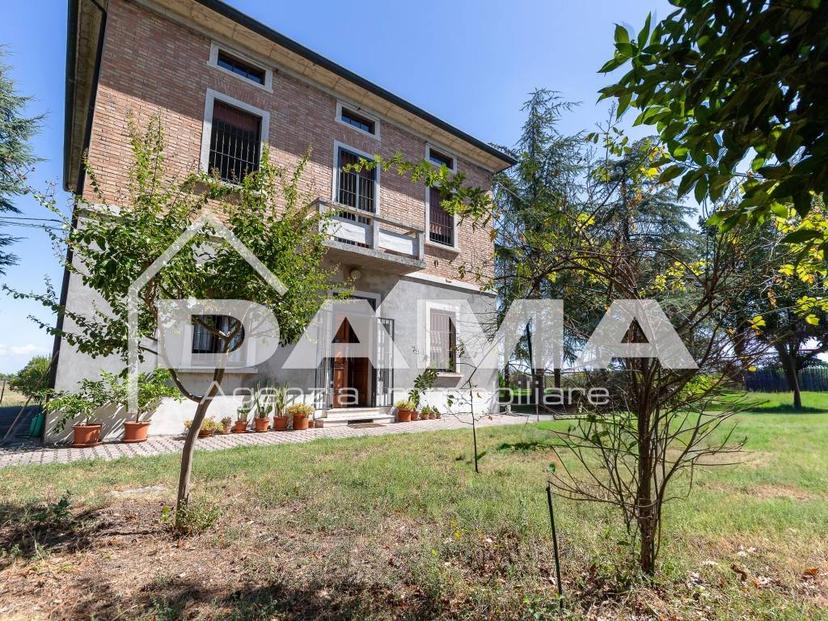 Terratetto unifamiliare 335 m², buono stato, Villanova, Forlì — foto 2 di 47