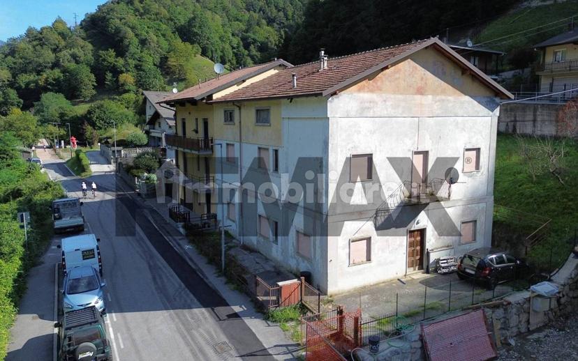 Appartamento da ristrutturare, su più livelli, Centro, San Pellegrino Terme — foto 3 di 13