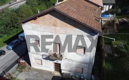Appartamento da ristrutturare, su più livelli, Centro, San Pellegrino Terme
