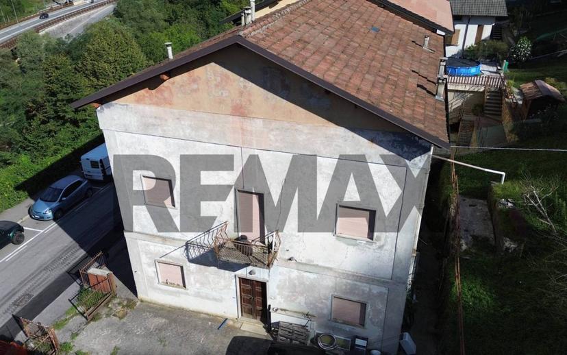 Appartamento da ristrutturare, su più livelli, Centro, San Pellegrino Terme