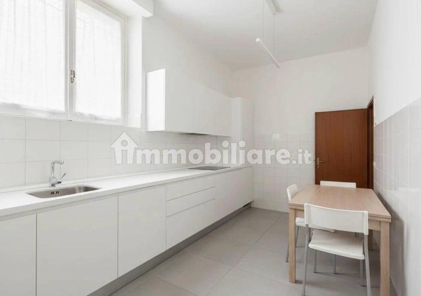 Appartamento via Costanzi 6, Centro, Maddaloni