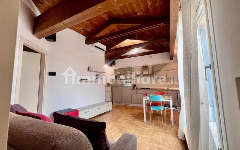 Bilocale ottimo stato, primo piano, San Zeno, Verona — foto 7 di 10