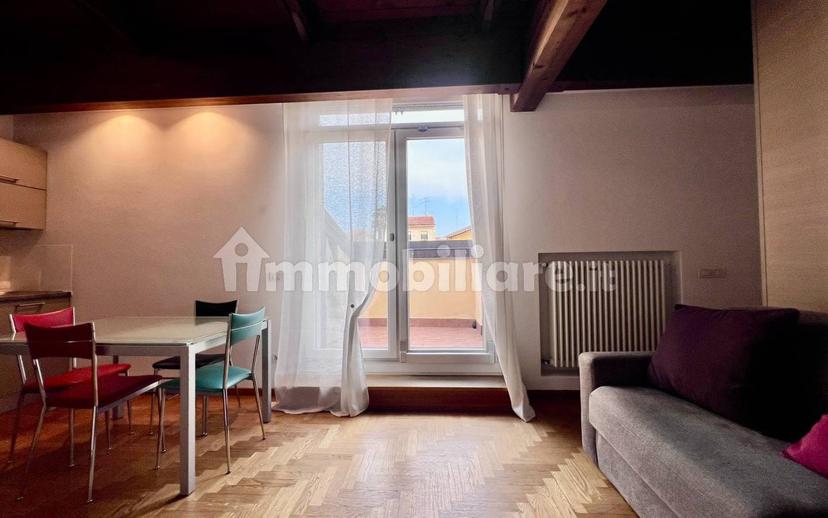 Bilocale ottimo stato, primo piano, San Zeno, Verona — foto 6 di 10