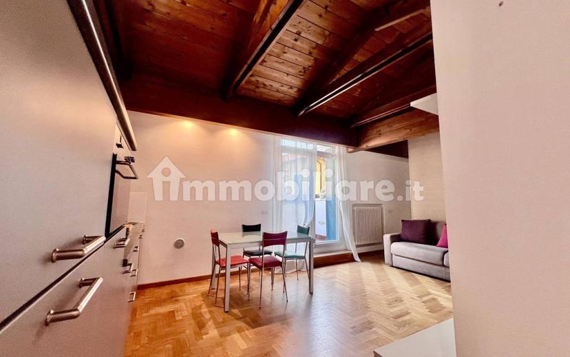 Bilocale ottimo stato, primo piano, San Zeno, Verona — foto 3 di 10