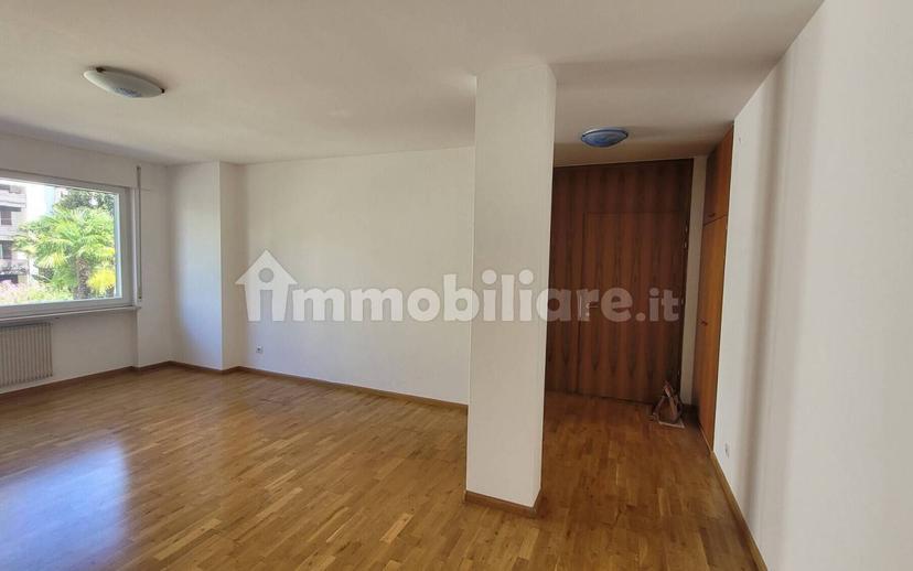 Trilocale buono stato, secondo piano, Gries - San Quirino, Bolzano — foto 22 di 23