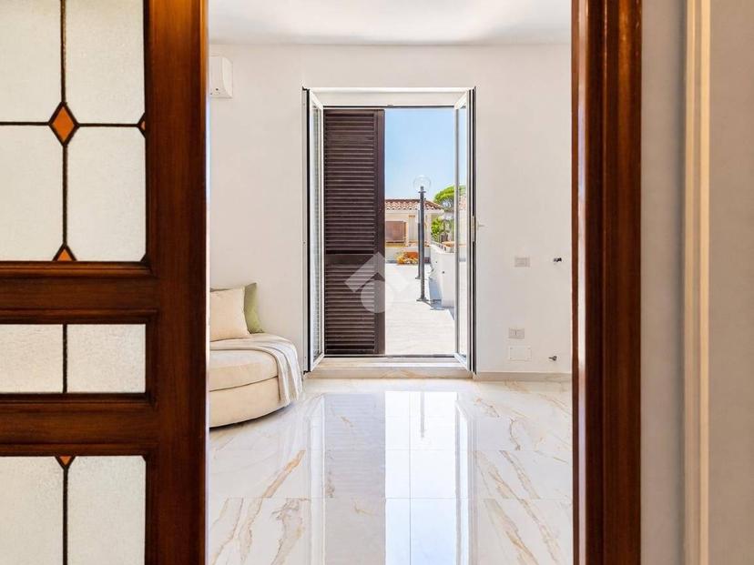 Villa unifamiliare via Barone Ottavio Giacchetti 10, Centro, San Felice Circeo — foto 5 di 48