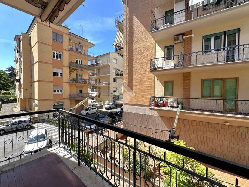 Quadrilocale via Montello 12, Murialdo - Cappuccini, Viterbo — foto 10 di 18
