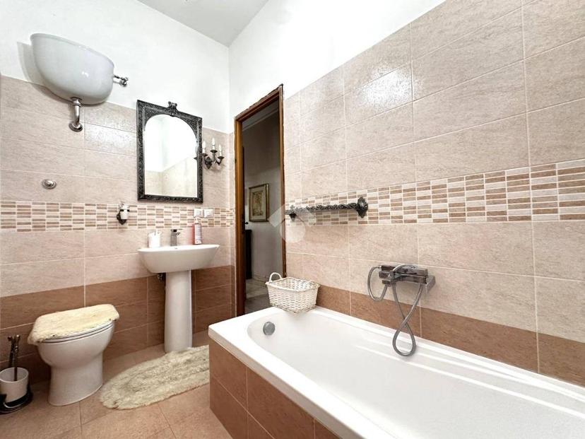 Quadrilocale via Montello 12, Murialdo - Cappuccini, Viterbo — foto 6 di 18