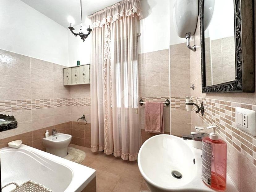 Quadrilocale via Montello 12, Murialdo - Cappuccini, Viterbo — foto 4 di 18