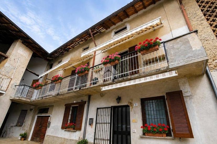 Terratetto plurifamiliare via sant' agostino 28, Centro, Bulciago — foto 4 di 25