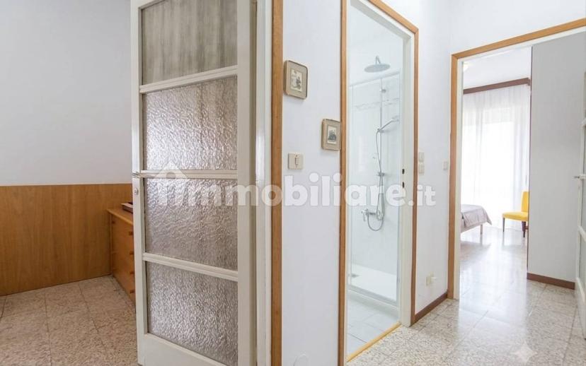 Trilocale via Francesco Casnati, Lora, Como — foto 3 di 17