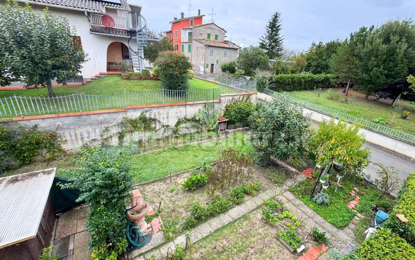 Quadrilocale ottimo stato, secondo piano, Piosina, Città di Castello — foto 15 di 27