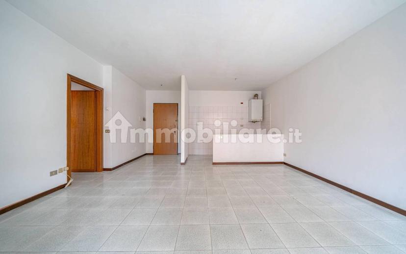 Bilocale via Gorizia, 19, Centro, Sondrio — foto 3 di 21