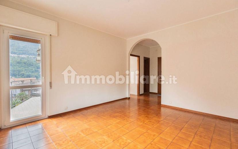 Appartamento via alle Cave, 7, Centro, Omegna — foto 4 di 34