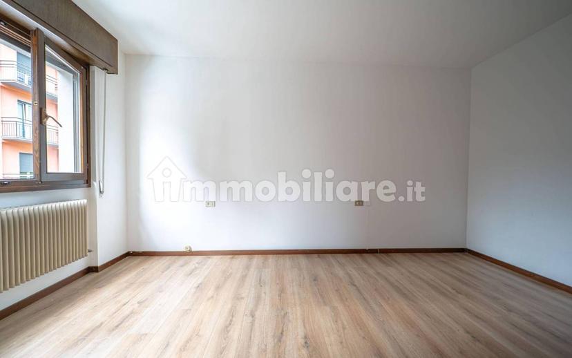Bilocale via Gorizia, 19, Centro, Sondrio — foto 14 di 21