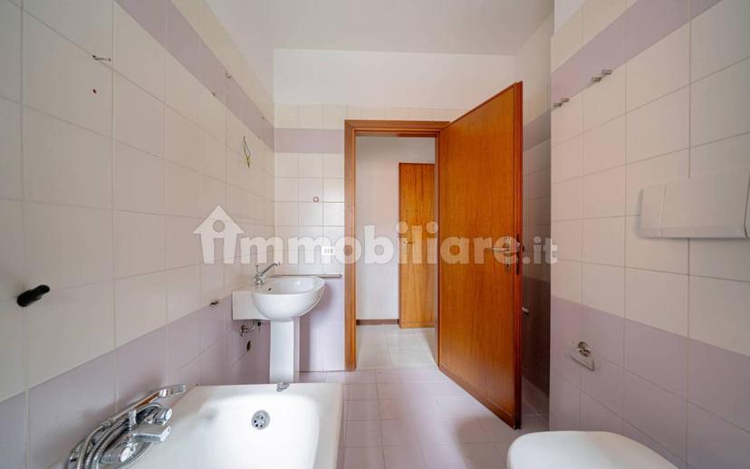 Bilocale via Gorizia, 19, Centro, Sondrio — foto 13 di 21