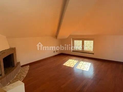 Villa unifamiliare via Papa Giovanni Xxiii, 20, Centro, Capranica — foto 8 di 11
