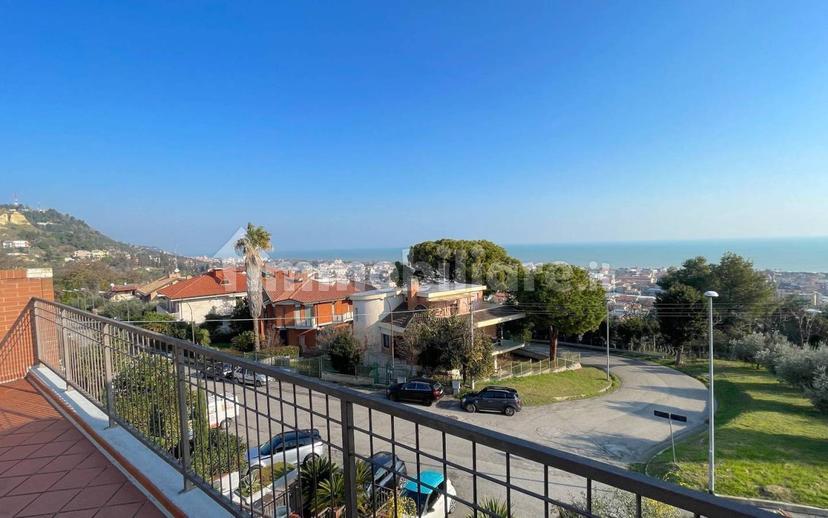 Villa bifamiliare via Firenze 138, Centro, Grottammare — foto 26 di 58