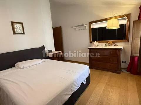 Trilocale via Ombrone, 8, Saione, Arezzo