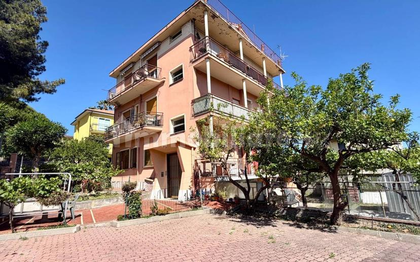 Bilocale via Paolo Borsellino 9, Centro, Diano Castello — foto 4 di 20