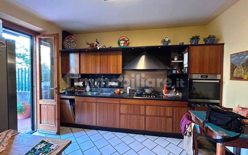 Terratetto unifamiliare 230 m², ottimo stato, Tavola, Prato — foto 6 di 17
