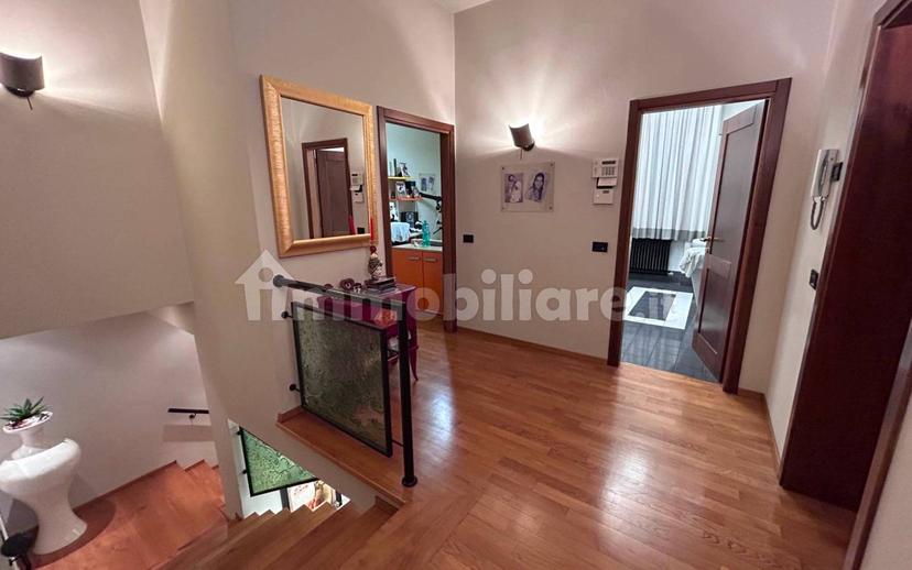 Terratetto unifamiliare 230 m², ottimo stato, Tavola, Prato — foto 4 di 17