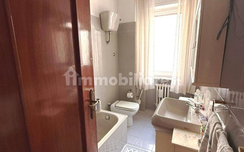 Quadrilocale piazza Luigi Pierangeli 45, Ospedale, Pescara — foto 13 di 17