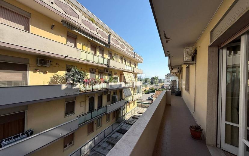 Quadrilocale piazza Luigi Pierangeli 45, Ospedale, Pescara — foto 6 di 17