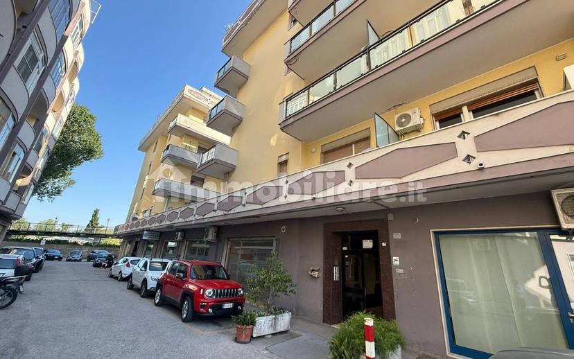 Quadrilocale piazza Luigi Pierangeli 45, Ospedale, Pescara