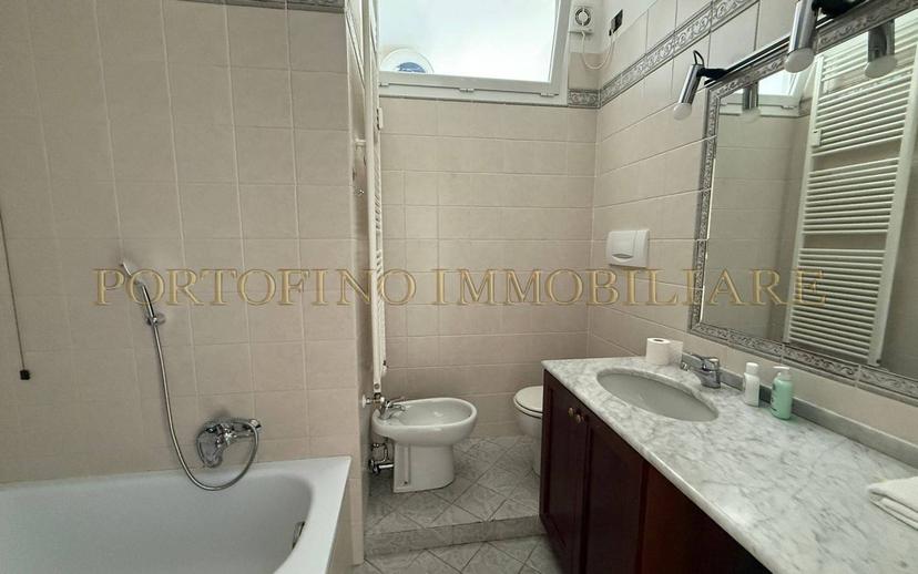 Quadrilocale via 20 Settembre, Centro, Camogli — foto 8 di 36