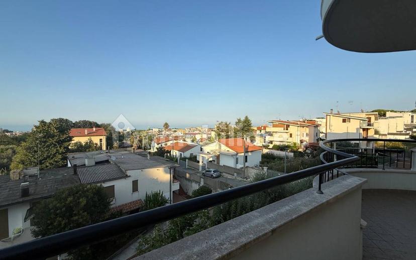 Appartamento via Niccolò Tommaseo, Montesilvano Colle, Montesilvano — foto 6 di 29