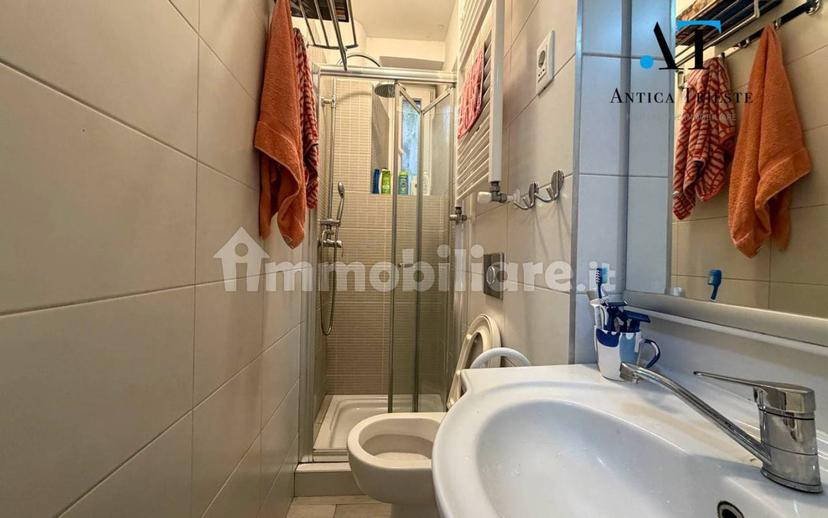 Bilocale via dei Piccardi 12, Largo Barriera - Ospedale Maggiore, Trieste — foto 6 di 25