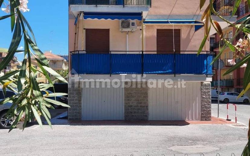 Trilocale via Milano 1, Borghetto Santo Spirito — foto 19 di 26