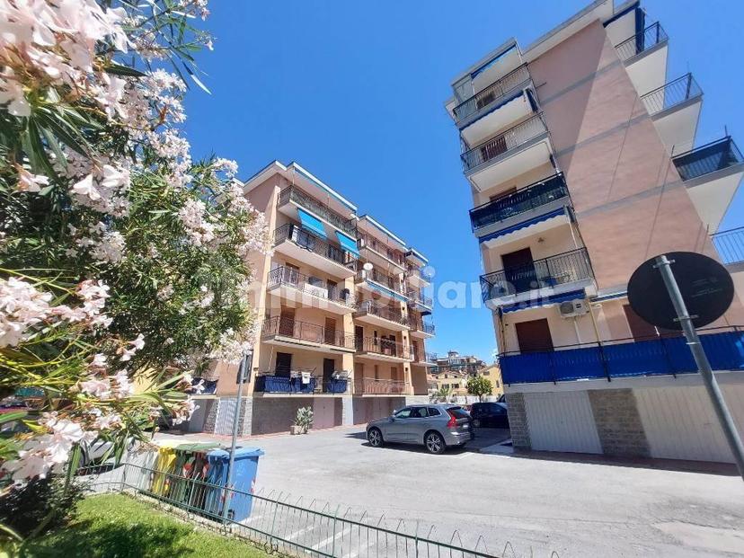 Trilocale via Milano 1, Borghetto Santo Spirito — foto 16 di 26