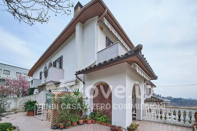 Villa unifamiliare via O. Z. Ciulli 3, Centro, Penne — foto 48 di 91