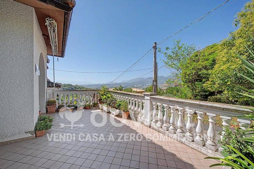 Villa unifamiliare via O. Z. Ciulli 3, Centro, Penne — foto 3 di 91