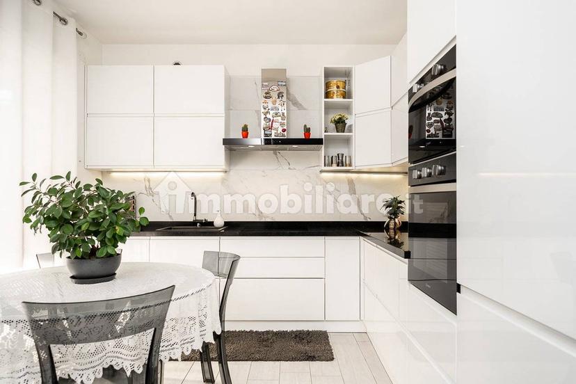Appartamento via Romolo Nicolis 2, San Martino Buon Albergo — foto 10 di 44