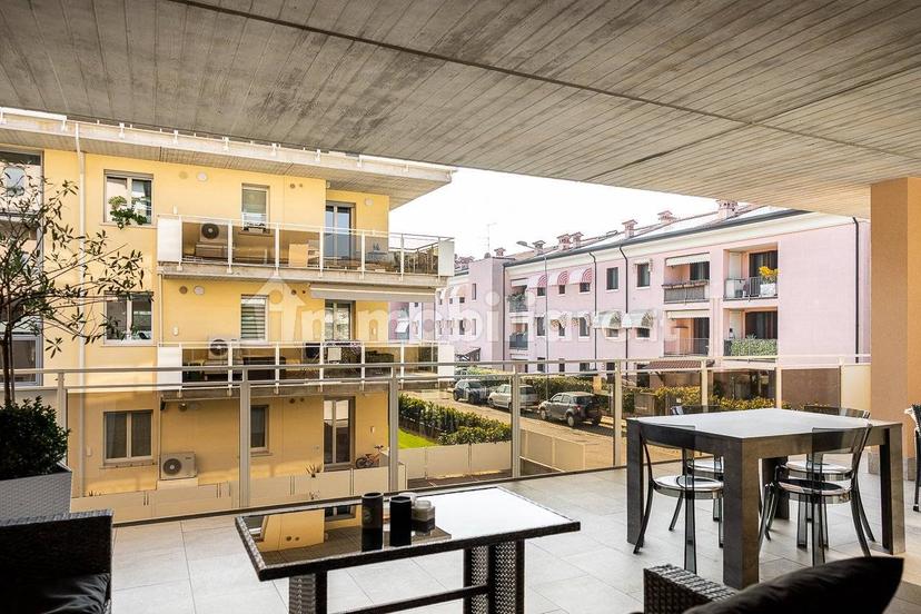 Appartamento via Romolo Nicolis 2, San Martino Buon Albergo — foto 29 di 44