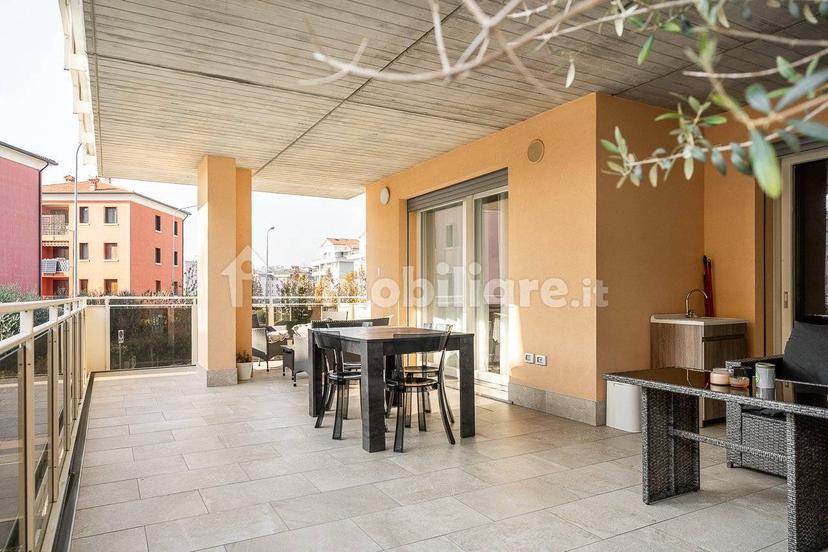 Appartamento via Romolo Nicolis 2, San Martino Buon Albergo — foto 30 di 44