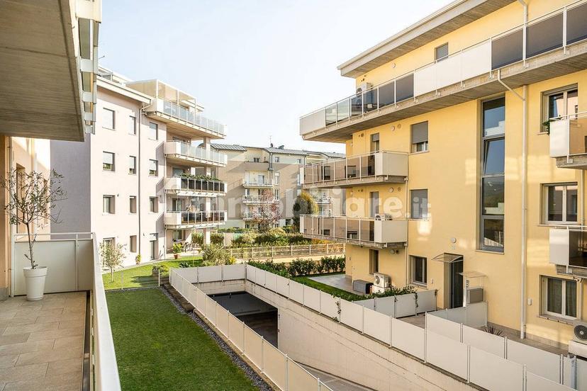 Appartamento via Romolo Nicolis 2, San Martino Buon Albergo — foto 18 di 44