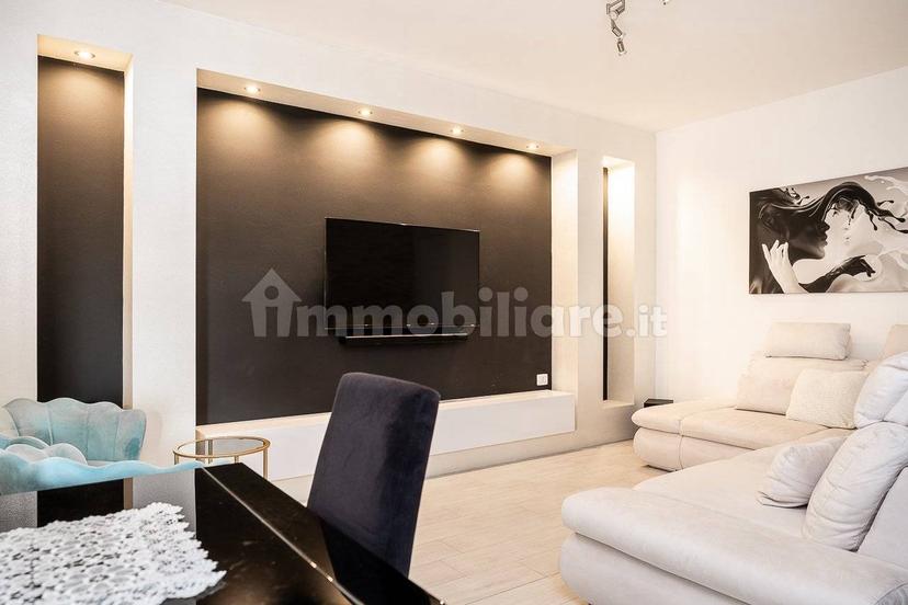 Appartamento via Romolo Nicolis 2, San Martino Buon Albergo — foto 25 di 44