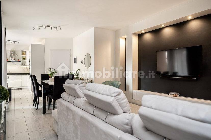 Appartamento via Romolo Nicolis 2, San Martino Buon Albergo — foto 21 di 44