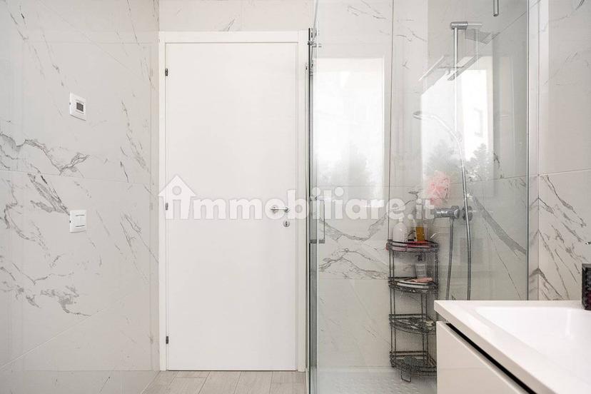 Appartamento via Romolo Nicolis 2, San Martino Buon Albergo — foto 26 di 44