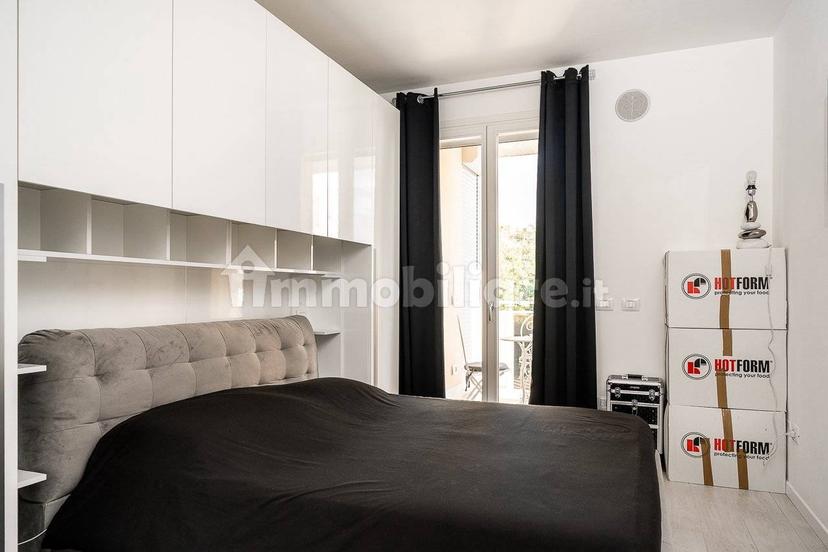 Appartamento via Romolo Nicolis 2, San Martino Buon Albergo — foto 13 di 44