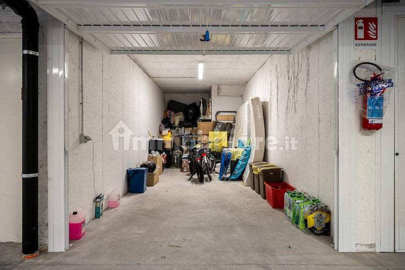 Appartamento via Romolo Nicolis 2, San Martino Buon Albergo — foto 33 di 44