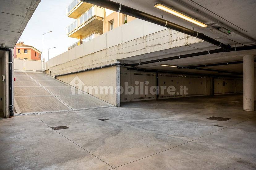 Appartamento via Romolo Nicolis 2, San Martino Buon Albergo — foto 40 di 44