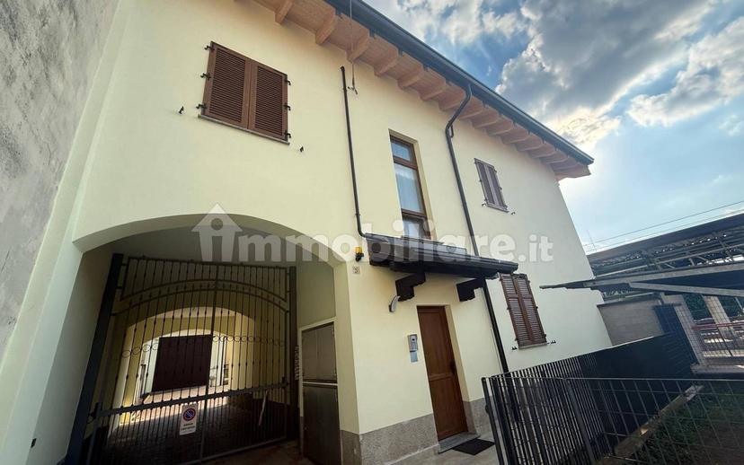 Bilocale via Vittorio Veneto, Rovello Porro