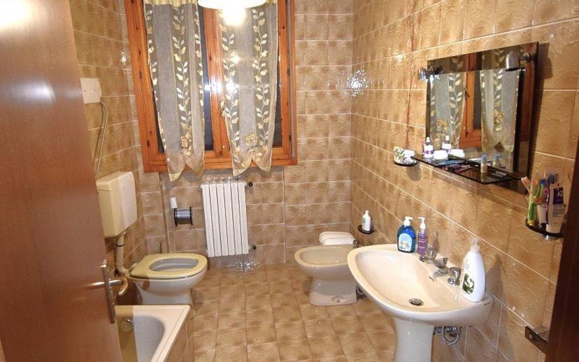 Villa a schiera 5 locali, buono stato, Centro, Russi — foto 9 di 17