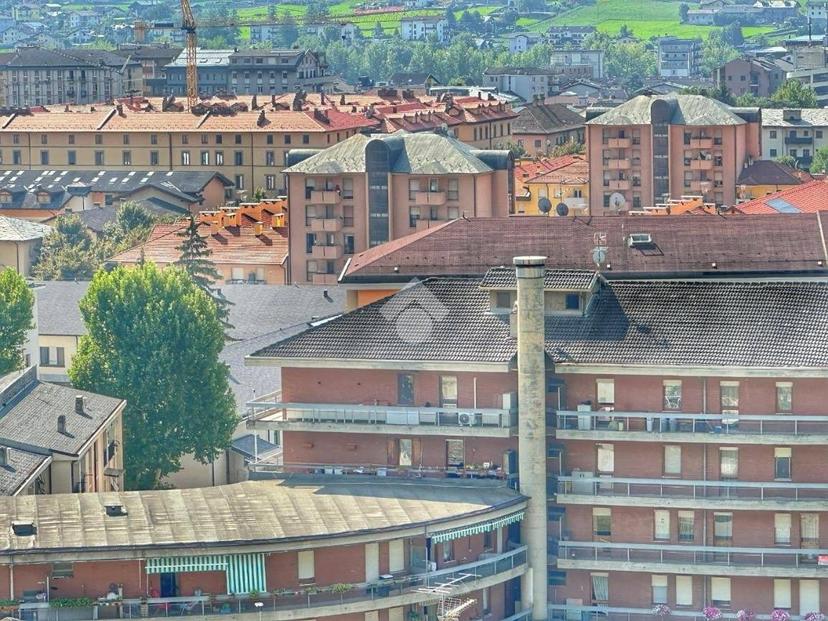 Bilocale via Parigi 33, Centro, Aosta — foto 15 di 27